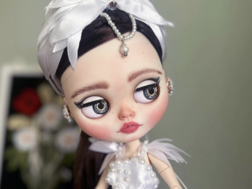 Odette (inspired by “Swan Lake”) – Custom Blythe Doll OOAK, included free standard shipping